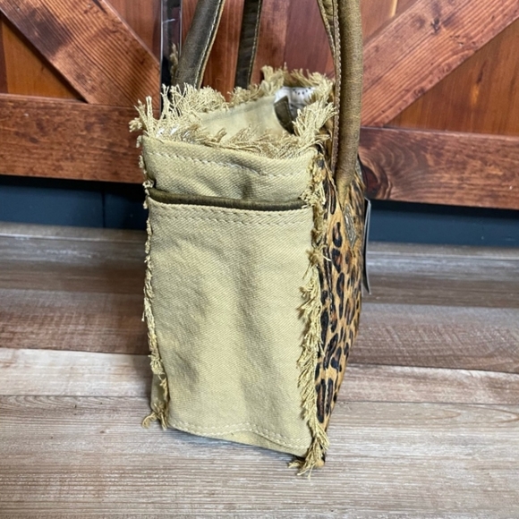 Myra Hairon leopard print tote - Picture 3 of 11